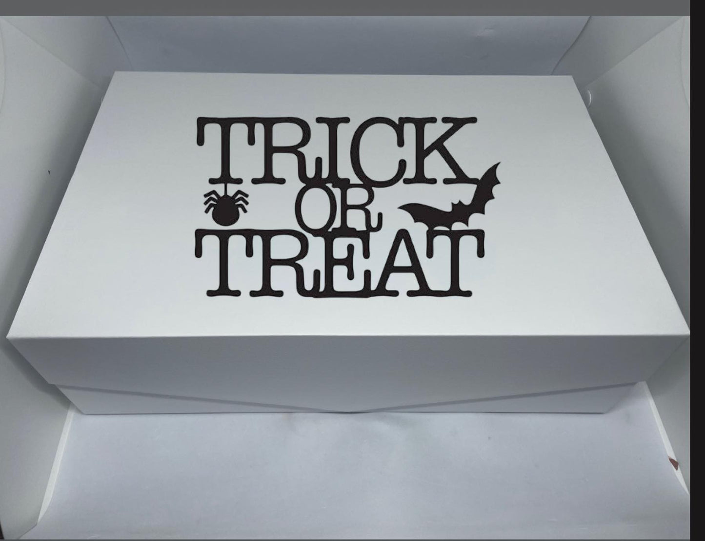 Halloween magneitc box